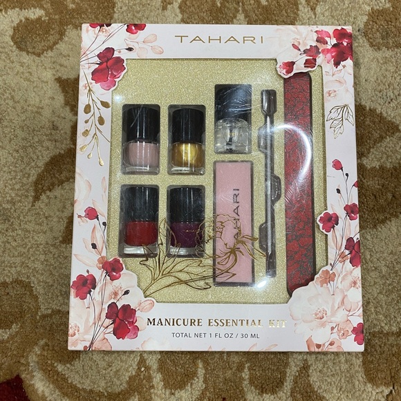 Tahari Manicure Essential Kit - Picture 1 of 1
